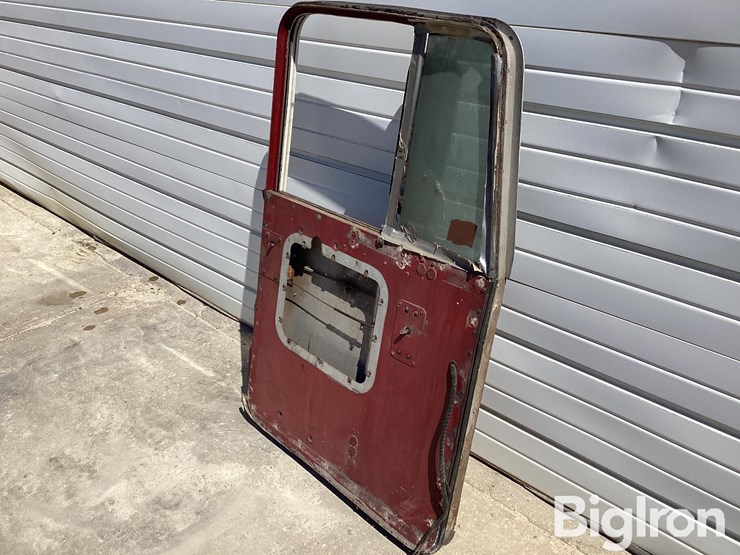 kenworth-top-handle-driver-side-door-image-11