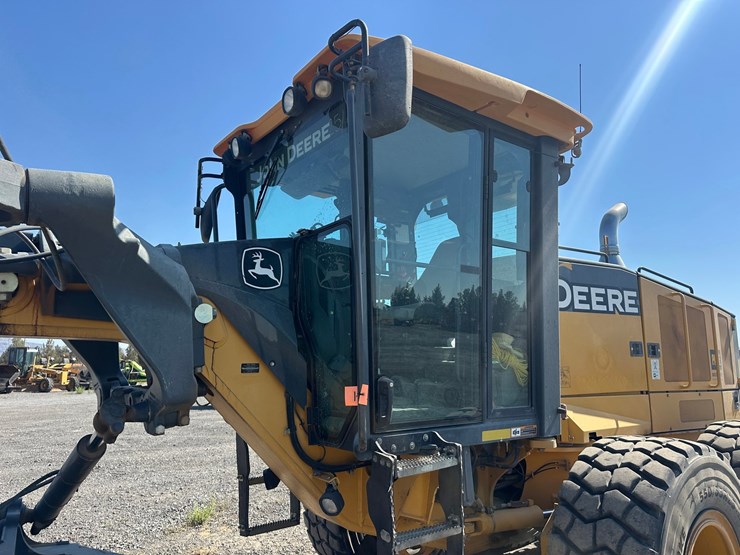 2013-deere-872gp-image-47