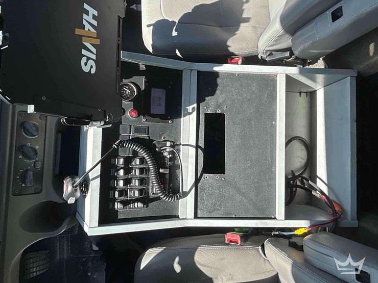 2016-freightliner-m2-106-image-19