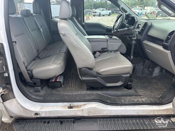 2017-ford-f150-image-26