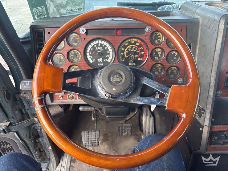 2002-mack-cl713-image-17