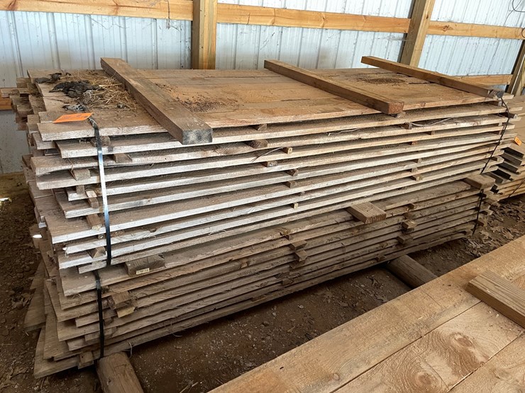 #1666-•-bundle-of-pine-boards-image-1