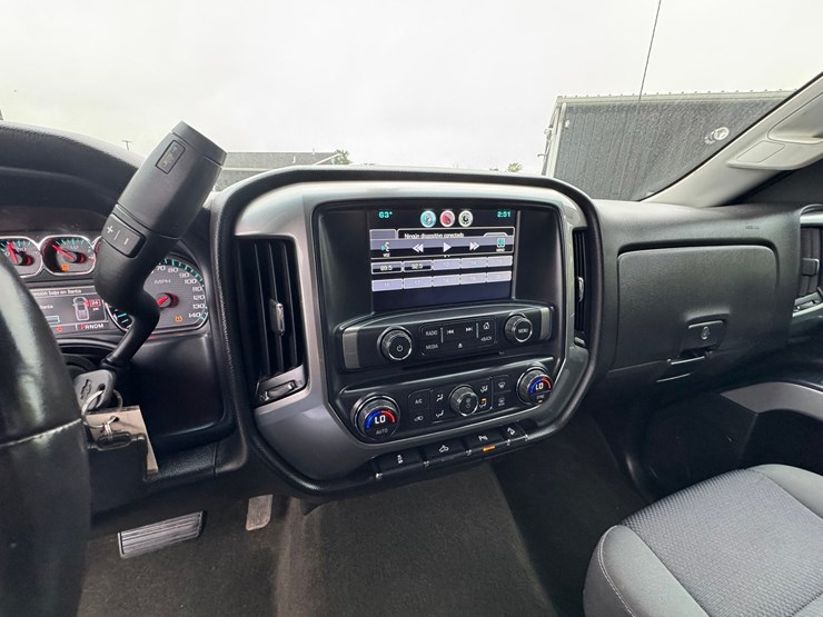 2015-chevrolet-silverado-1500-z71-image-33
