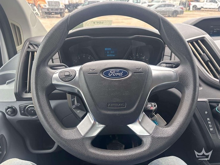 2019-ford-transit-image-14