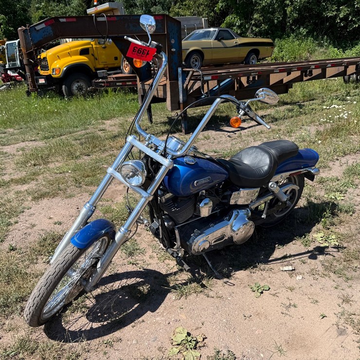 #1393 • 2007 Harley-Davidson FXDWG Motorcycle