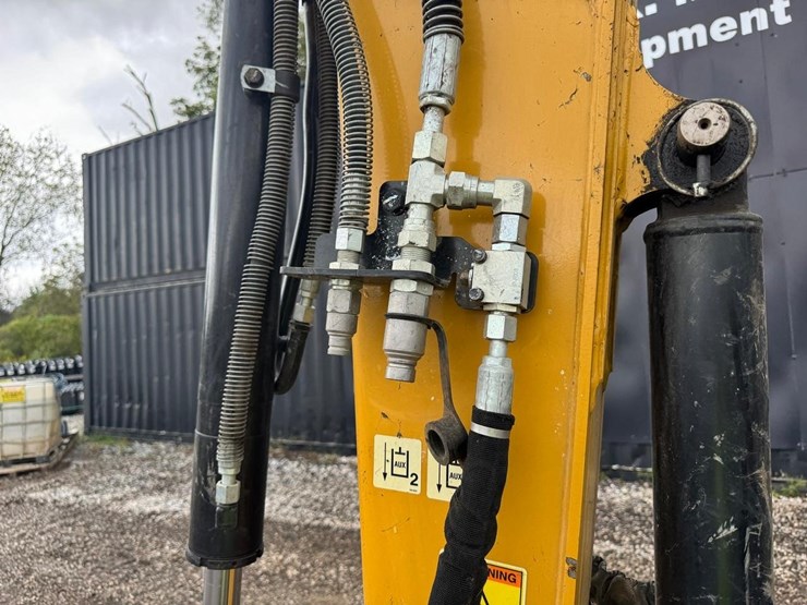 2022-caterpillar-305cr-image-10