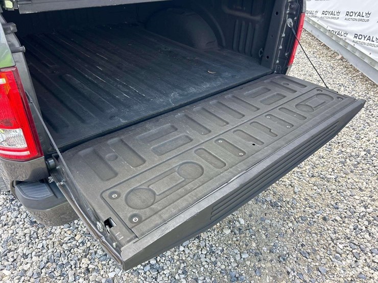 2017-ford-f150-image-10