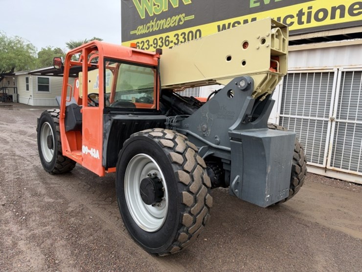 2012-jlg-g9-43a-image-8