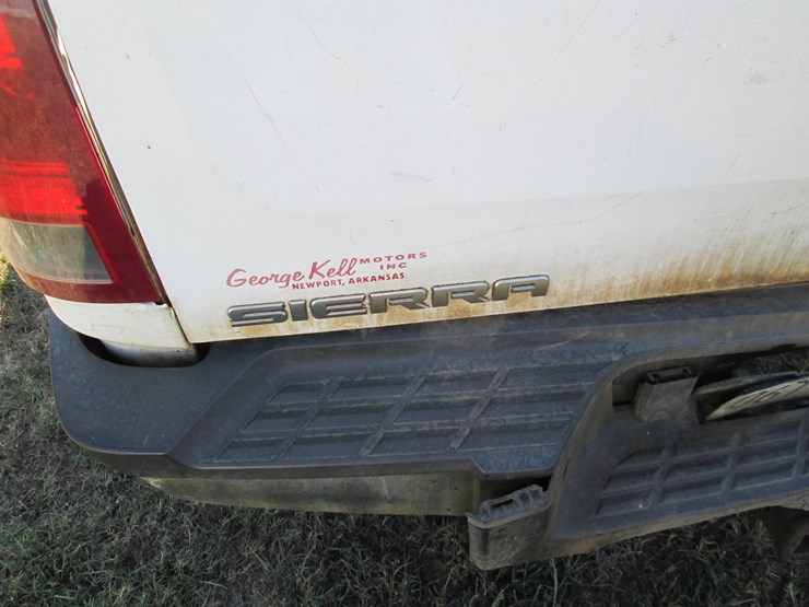 2009-gmc-2500hd-image-10