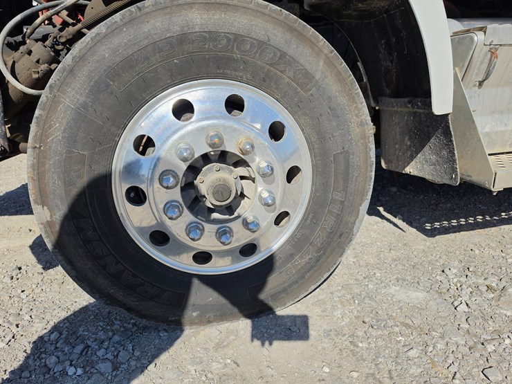 2018-kenworth-t800-image-138