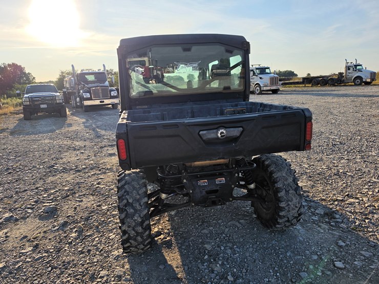 #25284-•-2022-can-am-defender-max-limited-hd10-motorcycle-image-9