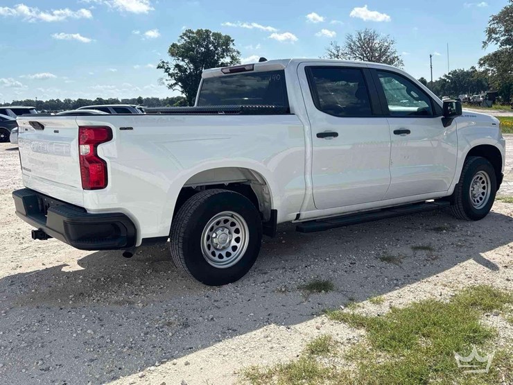 2022-chevrolet-silverado-1500-image-3