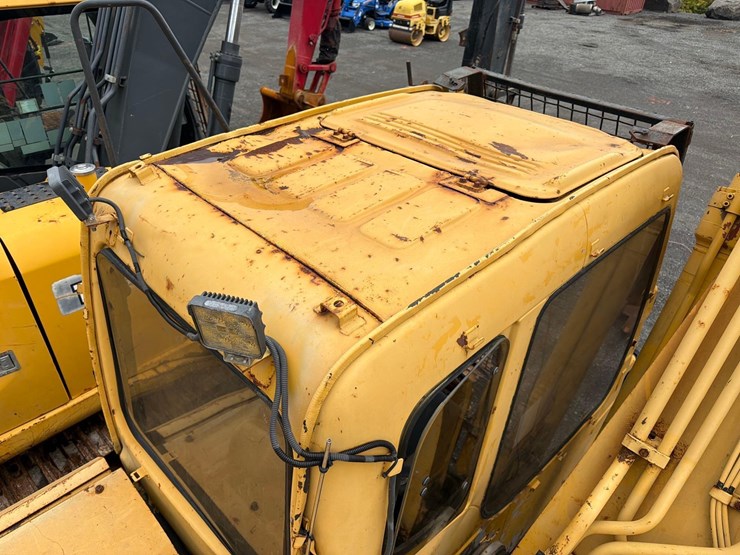 deere-200d-lc-image-20