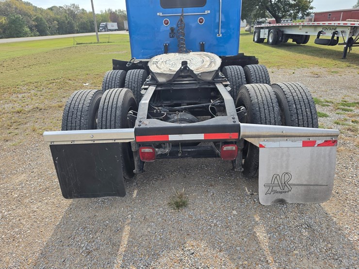 2006-peterbilt-379-image-71