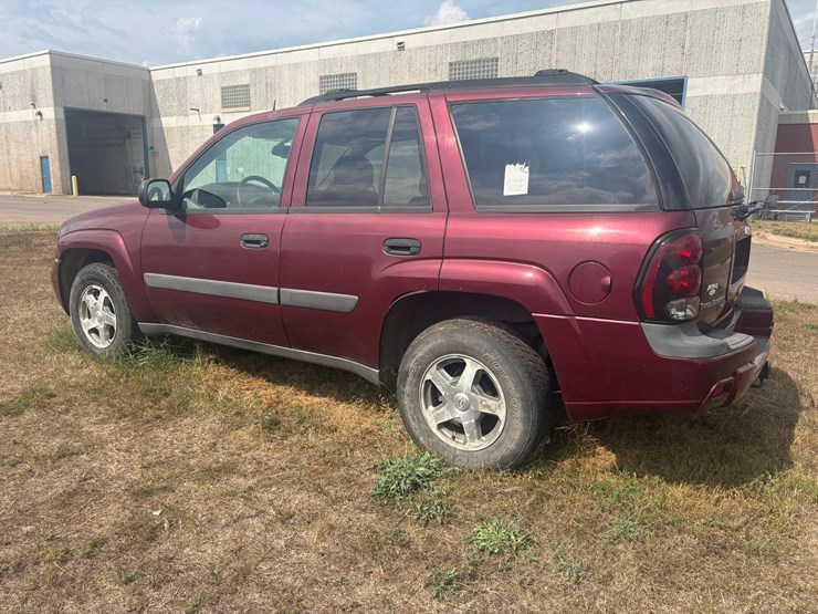 2005-chevrolet-trailblazer-ls-image-3
