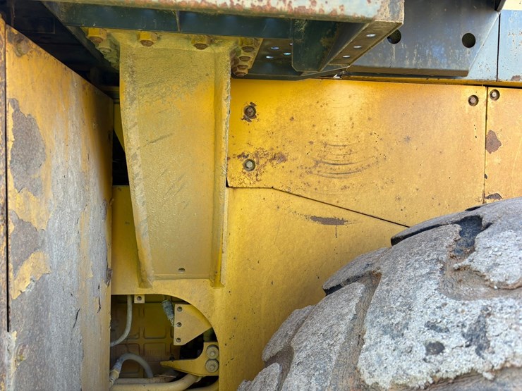 komatsu-wa500-1le-image-14