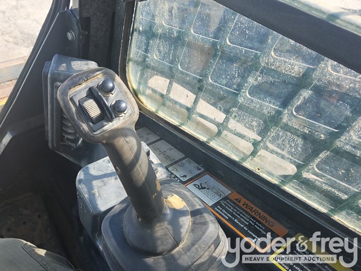 2019-deere-333g-image-28