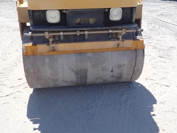 2002-caterpillar-cb-224d-image-7