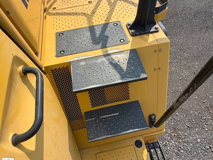 2016-komatsu-hm400-5-image-108