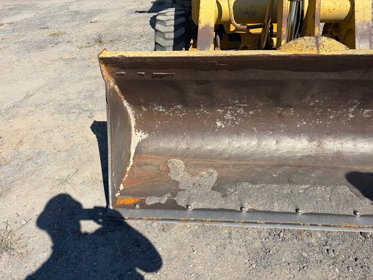 2007-deere-210le-image-11
