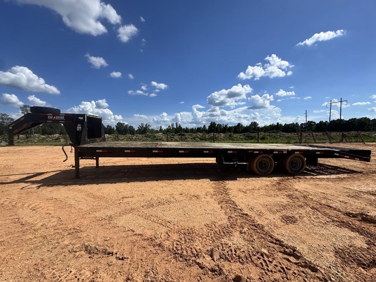 #8737-•-2017-red-rhino-32'-gooseneck-flatbed-image-2