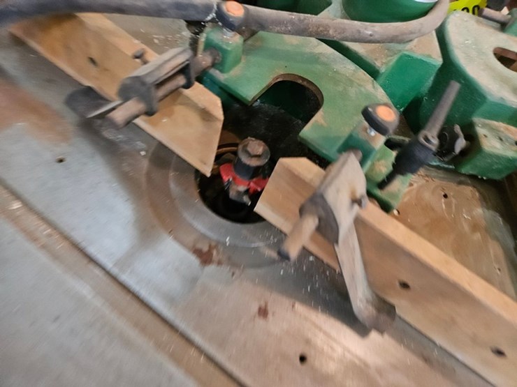 #8714-•-router-and-jointer-table-image-8