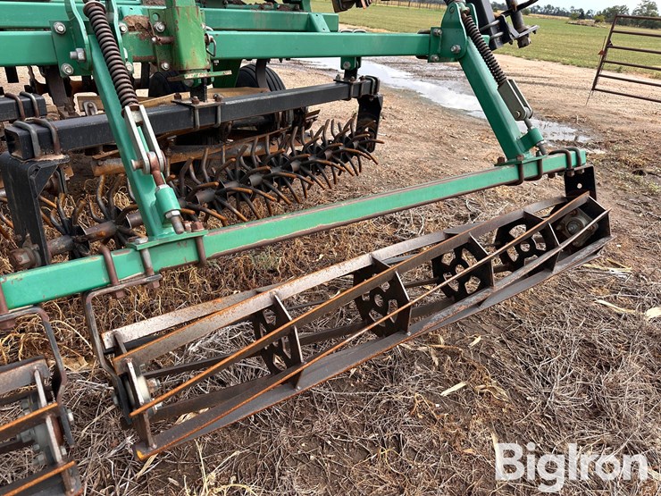 great-plains-2400tc-image-9