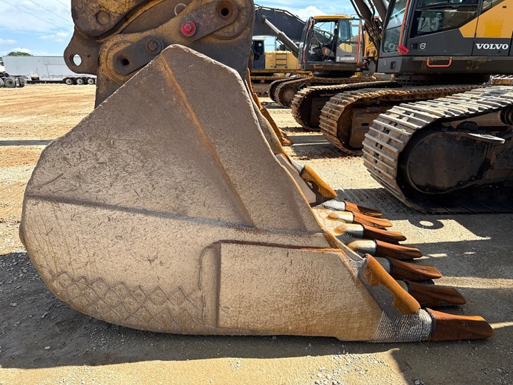 2012-caterpillar-c13-image-10