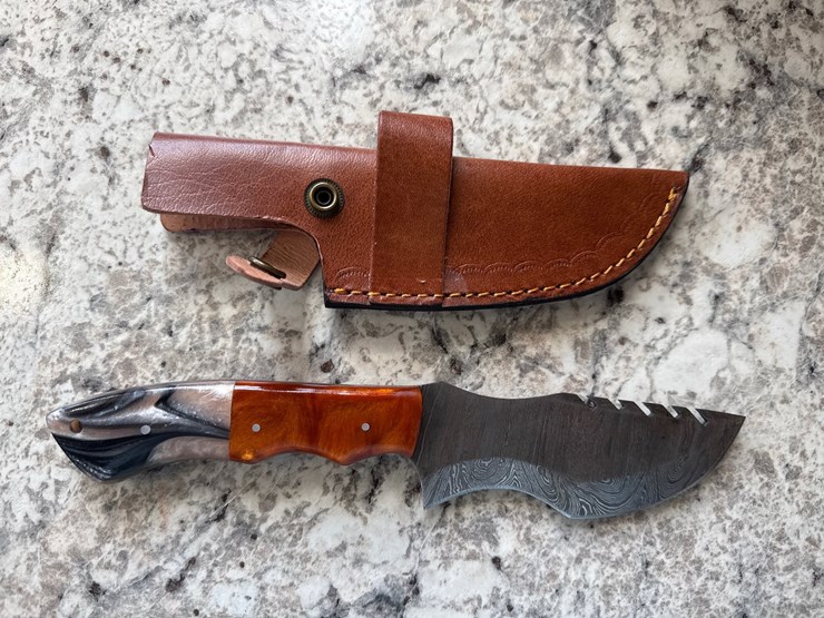 #1524-•-custom-damascus-blade-knife-image-1