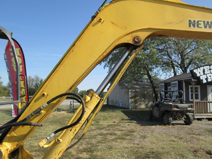 new-holland-e55bx-image-22