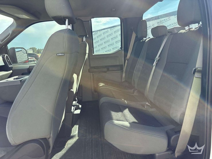 2017-ford-f150-image-17