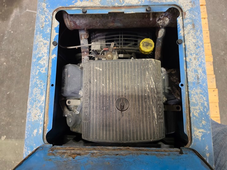 #25308-•-miller-bobcat-250-generator/welder-image-8