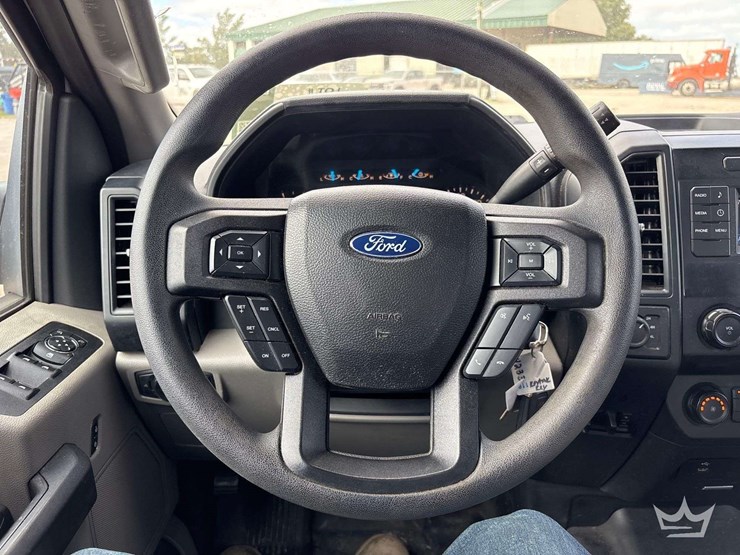 2017-ford-f150-image-14