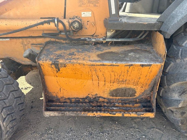 #2483-•-2009-case-570mxt-series-3-skip-loader-image-18
