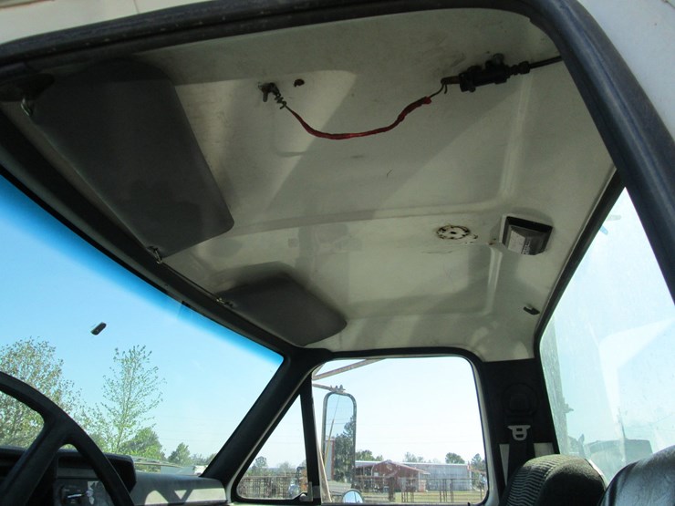 1995-ford-ft900-image-29