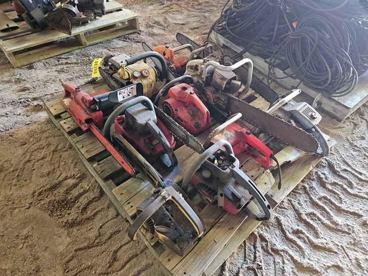 #8755-•-pallet-of-chainsaws-image-5