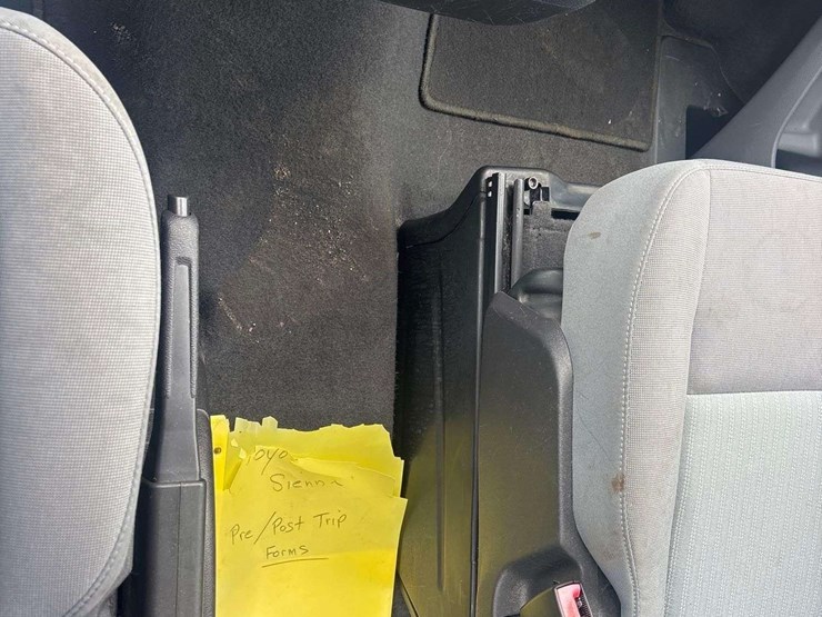 2019-ford-transit-image-17