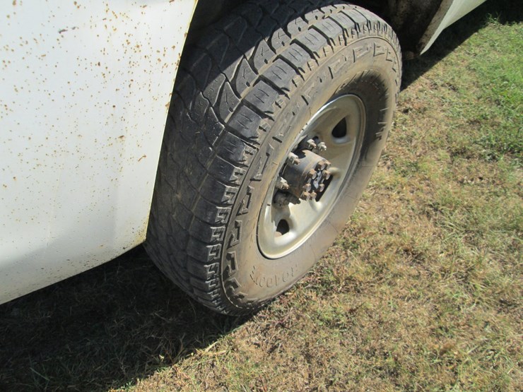2009-gmc-2500hd-image-14