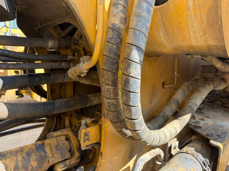 2017-caterpillar-988k-image-88