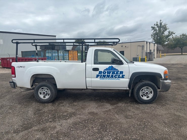 2006-gmc-2500-image-4