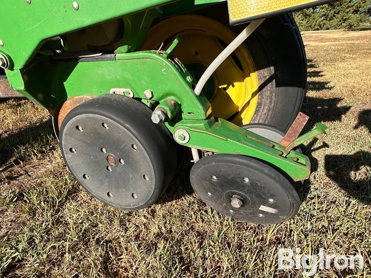 john-deere-1770-image-11