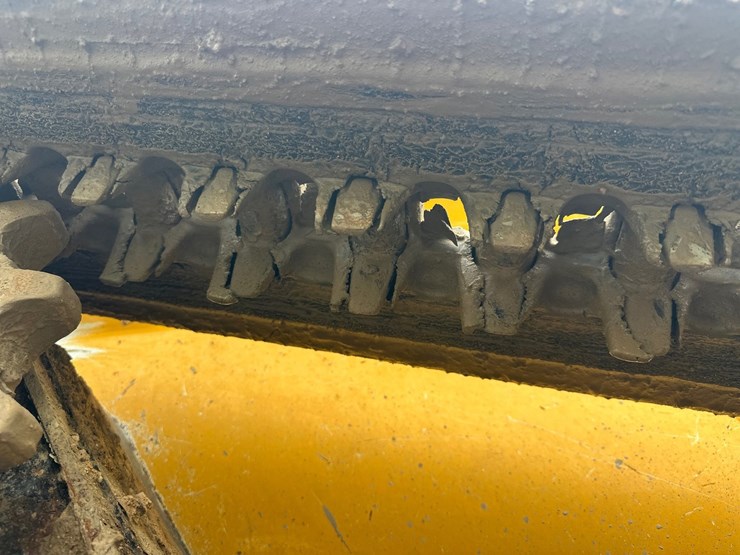 deere-323e-image-62