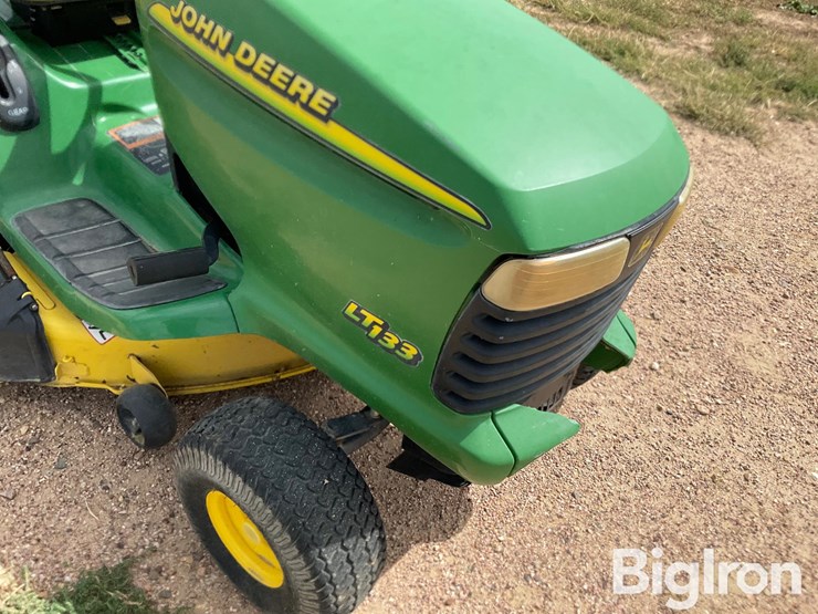 john-deere-lt133-image-9