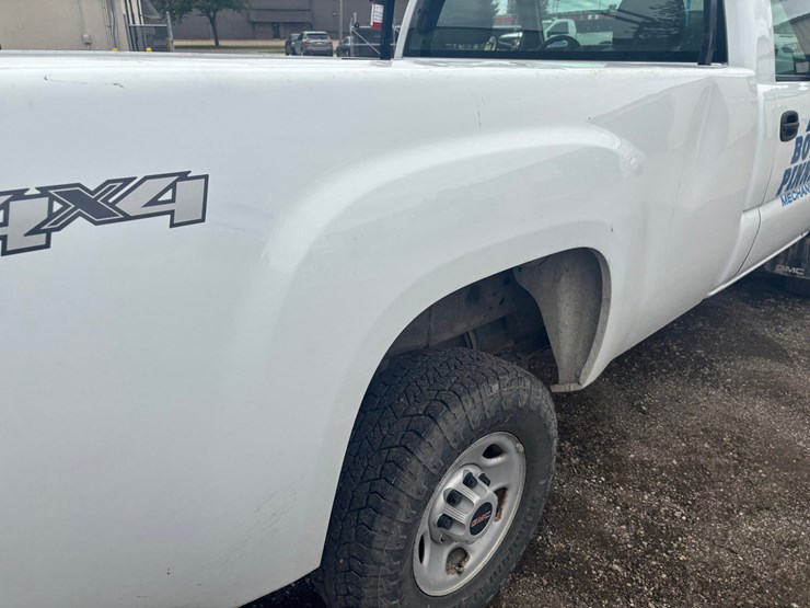 2006-gmc-2500-image-53