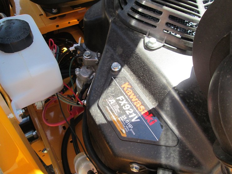 #50185-•-unused-2025-cub-cadet-pro-z-700-zero-turn-mower-1a30sh70011-inv#50185-image-9