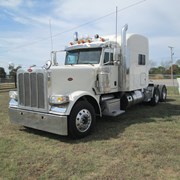 2018 PETERBILT 389