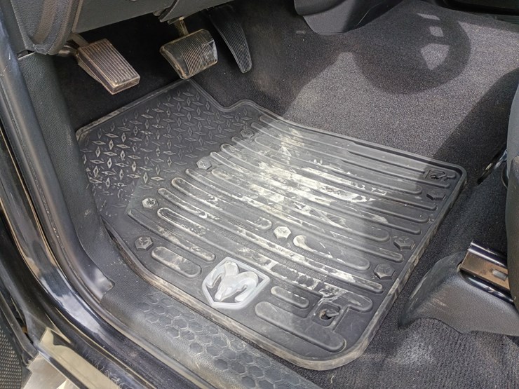 2018-dodge-1500-image-31