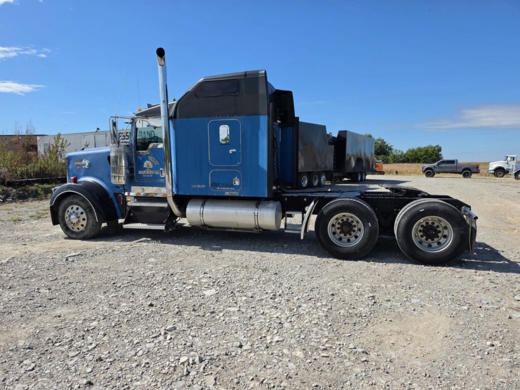 2003-kenworth-w900-image-9