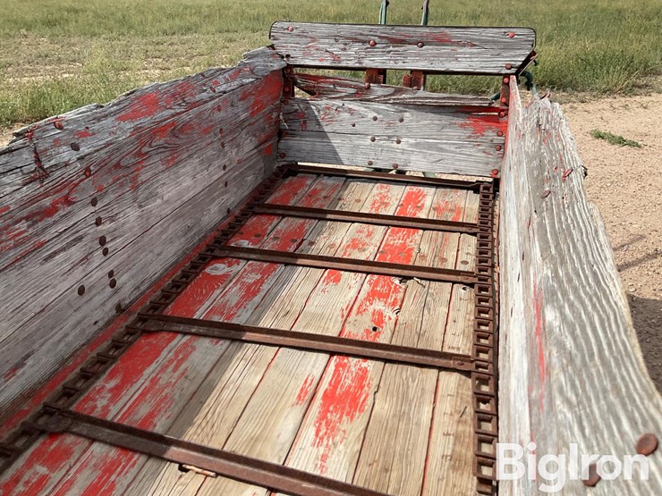 new-idea-m-12a-manure-spreader-image-18