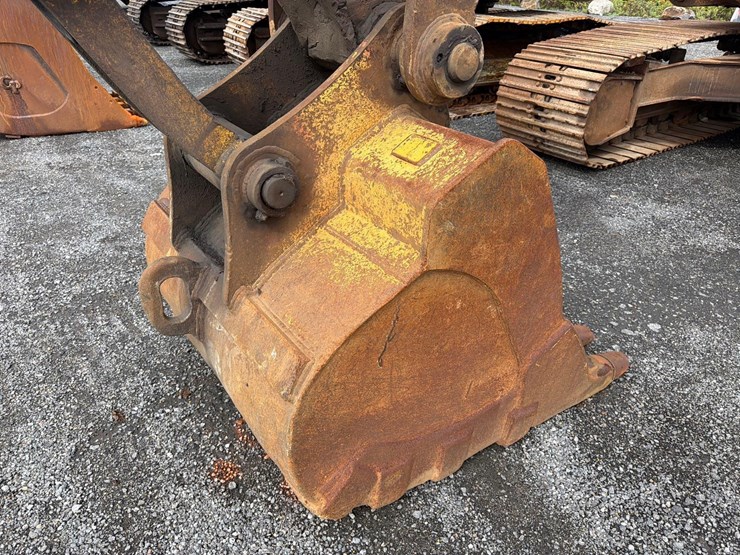 deere-200d-lc-image-17